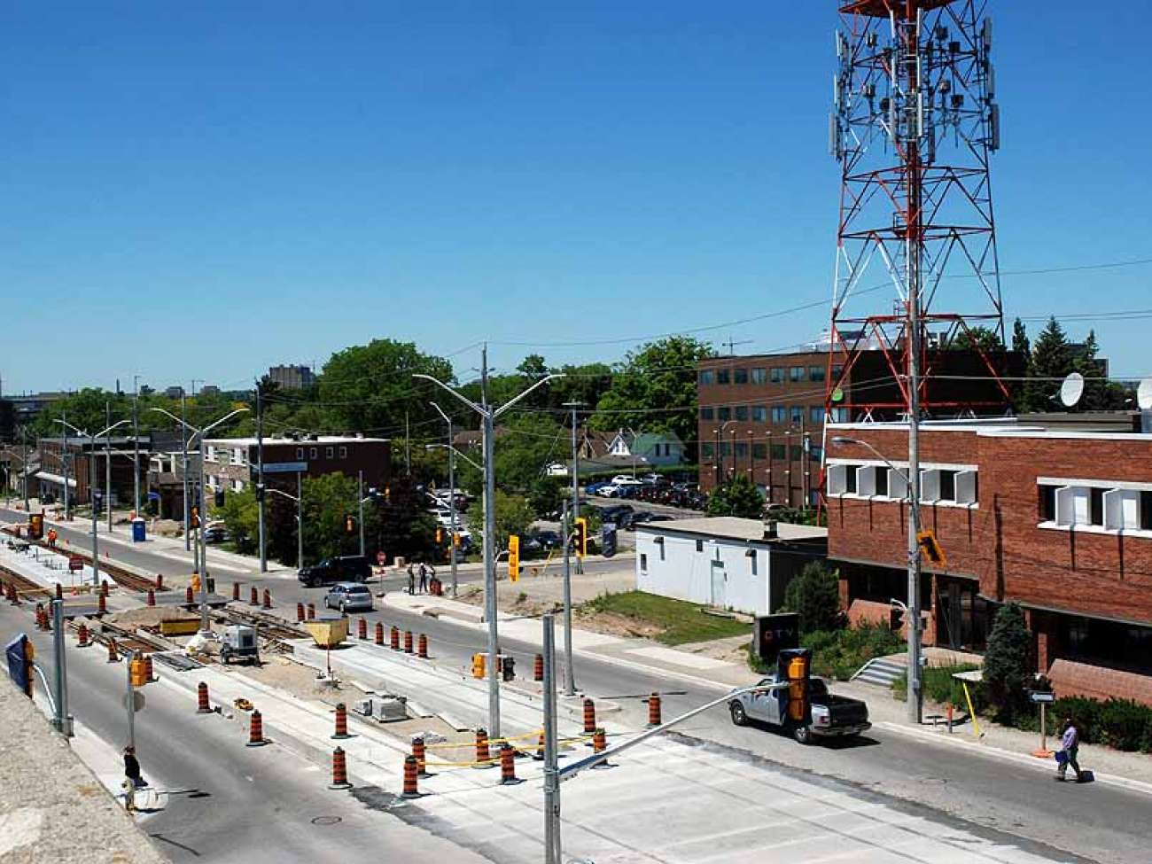 June 2016: the completion and re-opening of the GRH KW Campus main entrance