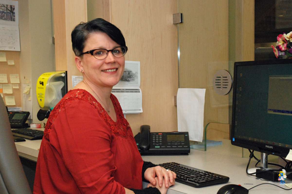 Cindy Rollinson Desk