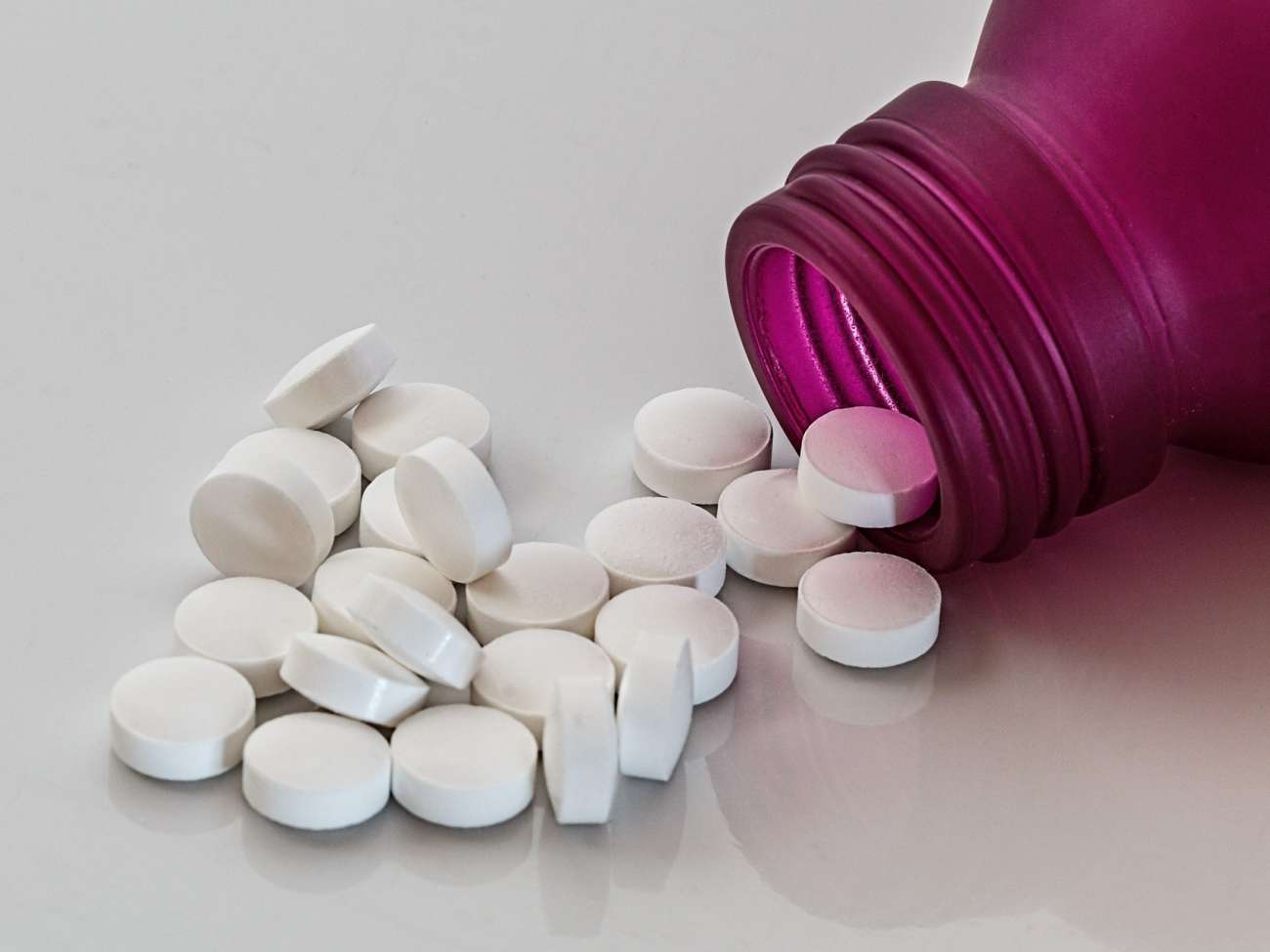 Avoid non-steroidal anti-inflammatory drugs (NSAIDS), which can be harmful to your kidneys.