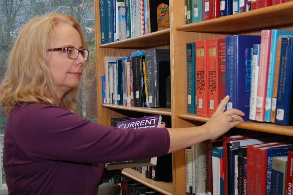 Caroline Yeomans Shelves