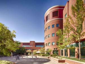 The courtyard of GRH's Freeport Campus