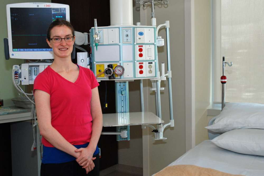 Jenna Franklin Physiotherapist Icu Room